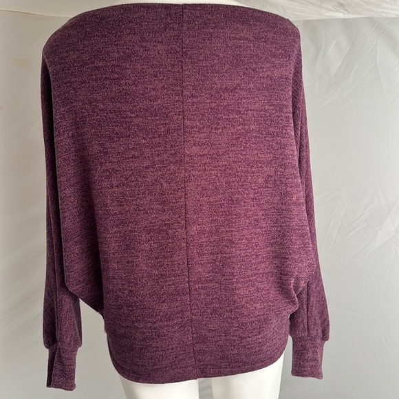 eesome plum purple dolman sleeve top - Picture 4 of 7